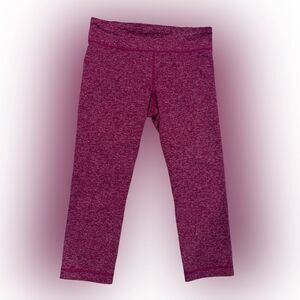Women’s Under Armour Size Small Comoression Capri Leggings Pink
